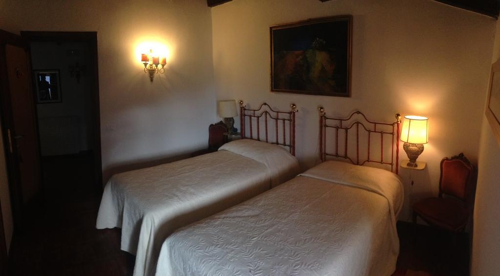 B&B Castel Ivano Strigno Værelse billede